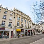 Central Poitiers