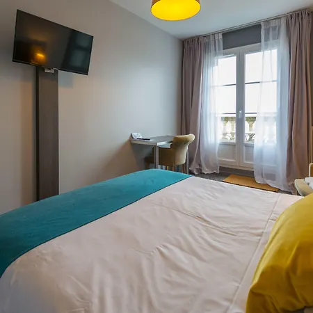 Central Hotel 3*