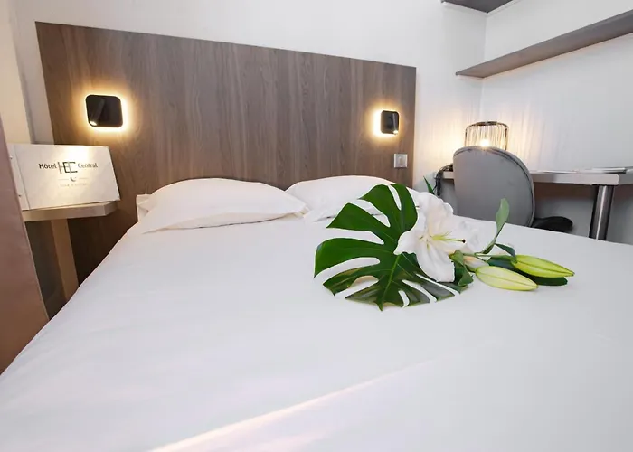 Central Ξενοδοχείο Πουατιέ