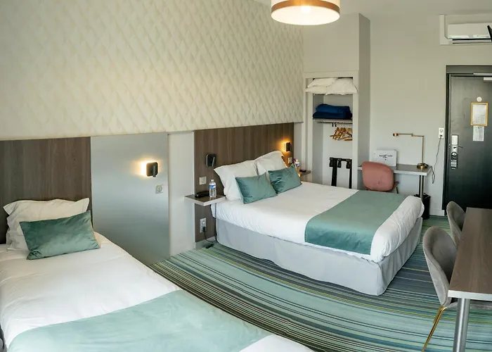 Central 3* Πουατιέ