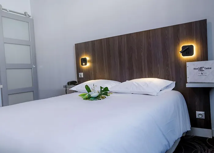 Central 3* Πουατιέ