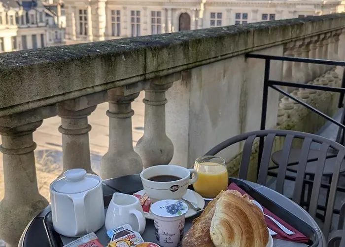 Central Ξενοδοχείο 3*